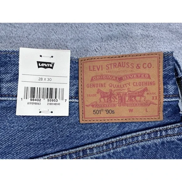 Levis 501 90s Selvedge Denim Jeans Womens 28x30 Blue Straight Leg A1959-0063 NWT - Picture 16 of 16